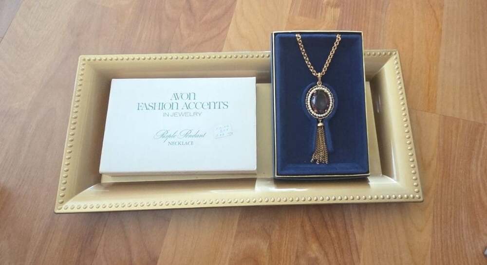 Avon Fashion Accents in Jewelry Purple Pendant Necklace